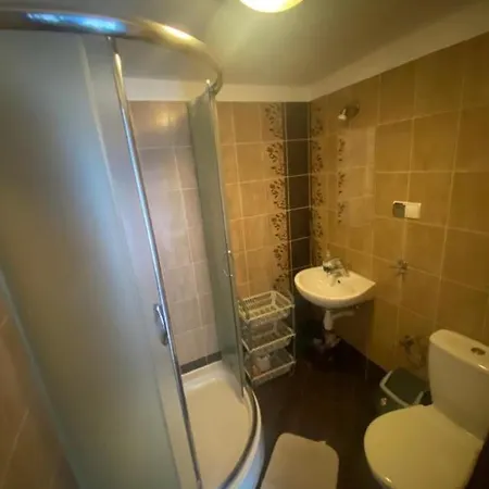 Pod Debem منزل للإقامة *