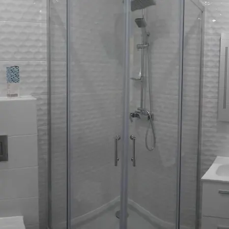 Pod Debem مينززدرويه