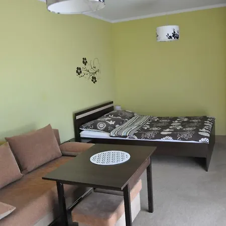 Pod Debem منزل للإقامة